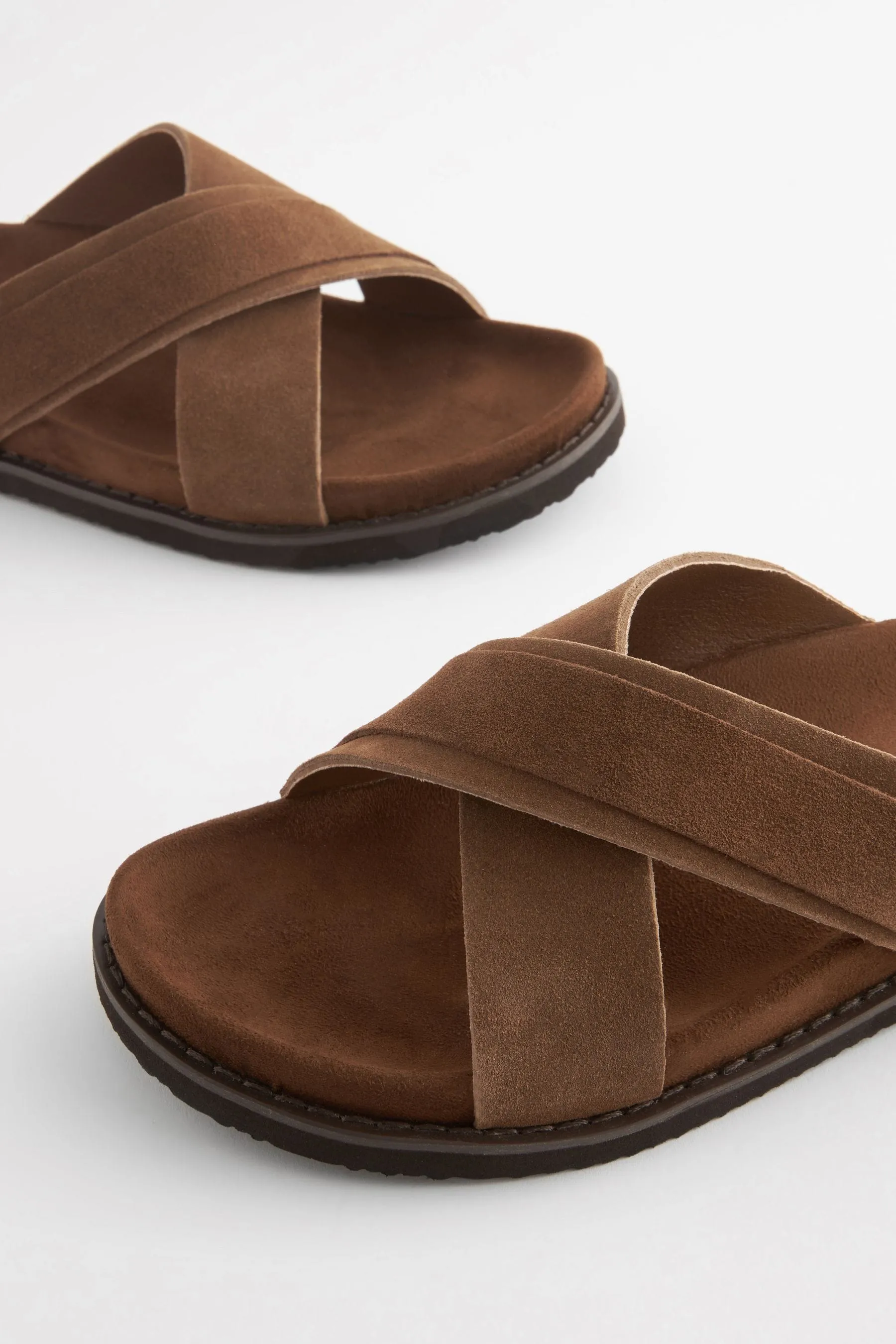 Marrone chiaro   - Sabot scamosciati con incrocio